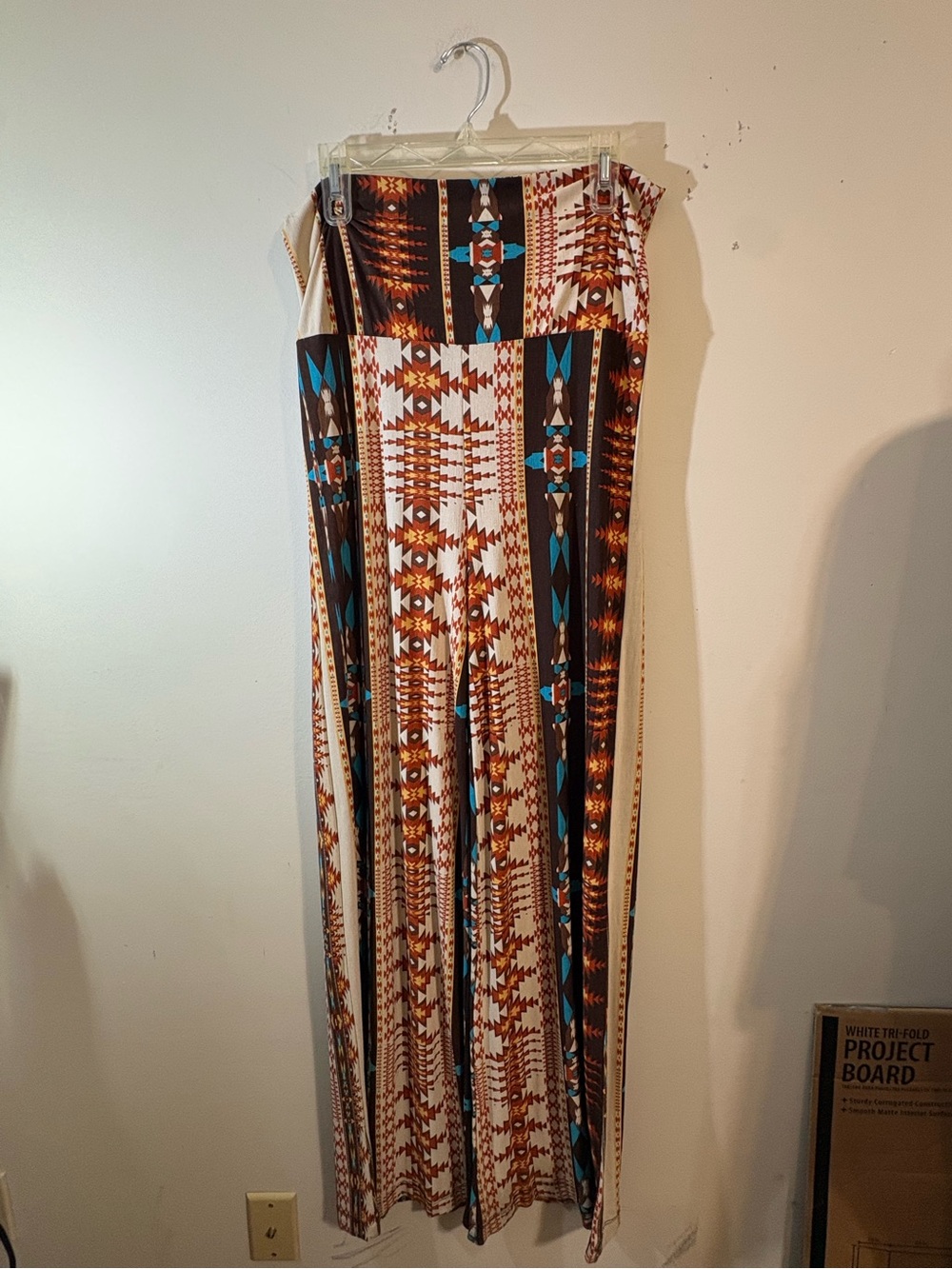 2 B Together high-waisted wide leg palazzo pants bold multicolored Aztec pattern - Picture 2 of 9